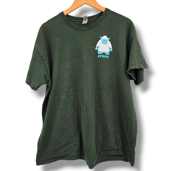 Gildan‎ Unisex Men Women's Crocs Fuzzy Monster Yeti Graphic Tee Green Size XL - Picture 1 of 10